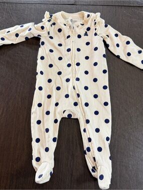 Gap Baby Polka Dot Footed One-Piece – Organic Cotton Sz 3-6M Navy on Cream